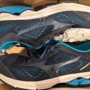 Mizuno Running Shoes